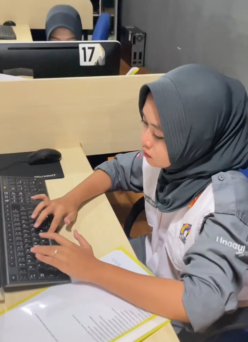 Ujian Akhir Cisco Packet Tracer Introduction to Network SMKN 3 Kudus